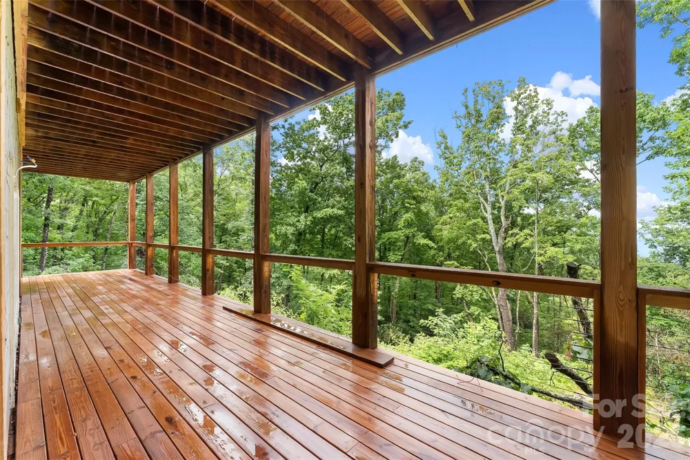 266 Potomac Falls Drive Black Mountain, NC 28711