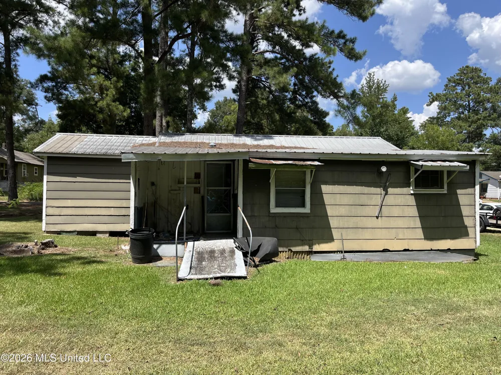 122 Stowell Street Hazlehurst, MS 39083