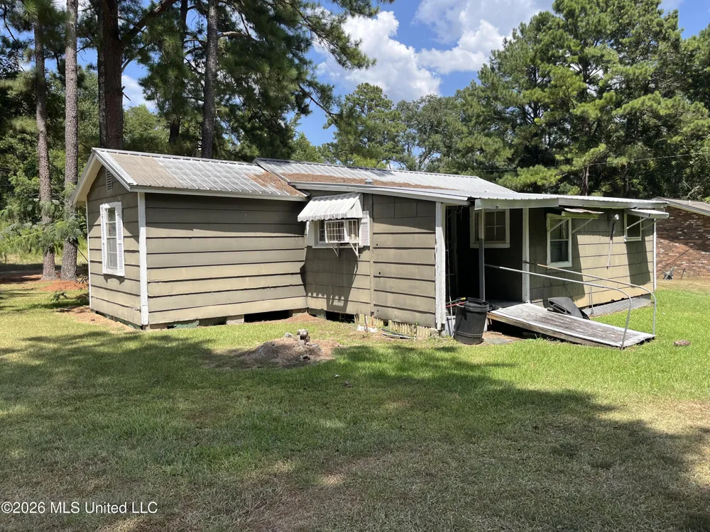 122 Stowell Street Hazlehurst, MS 39083