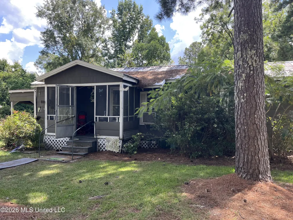 122 Stowell Street Hazlehurst, MS 39083