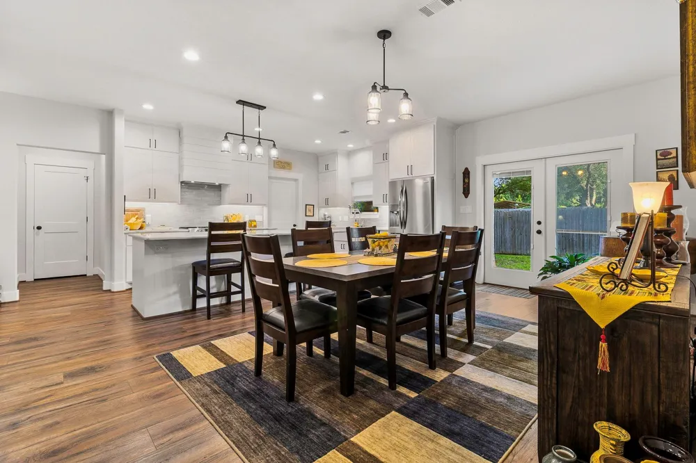 1012 W Jones Street Livingston, TX 77351