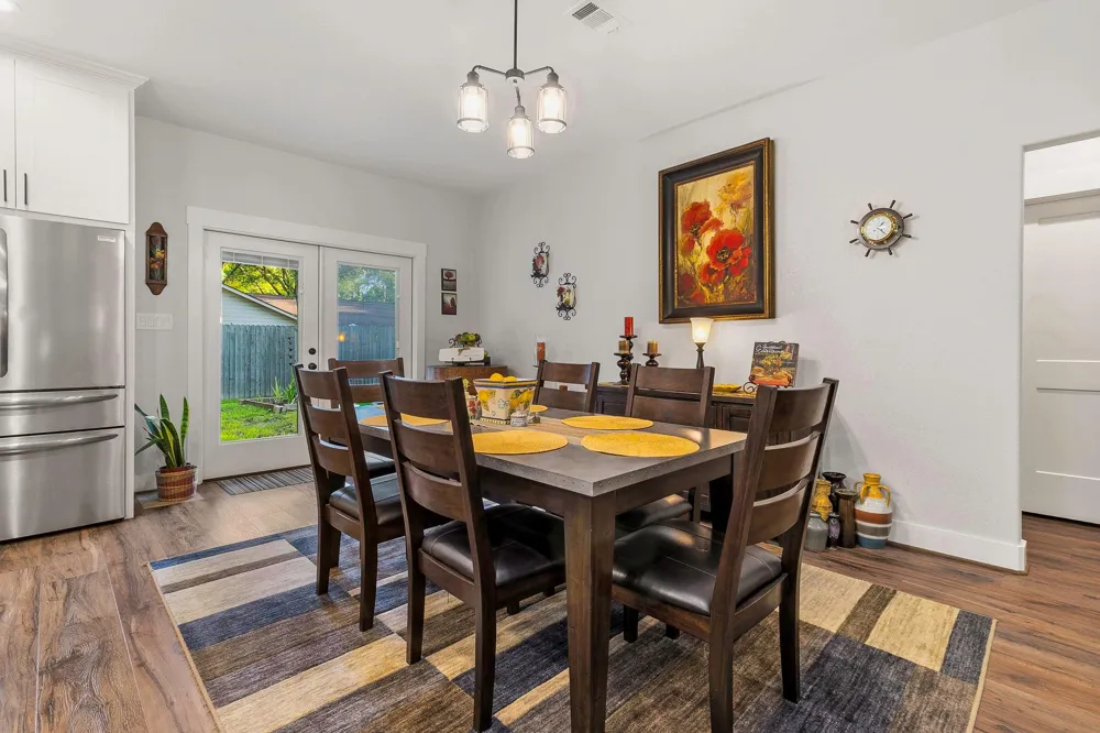 1012 W Jones Street Livingston, TX 77351