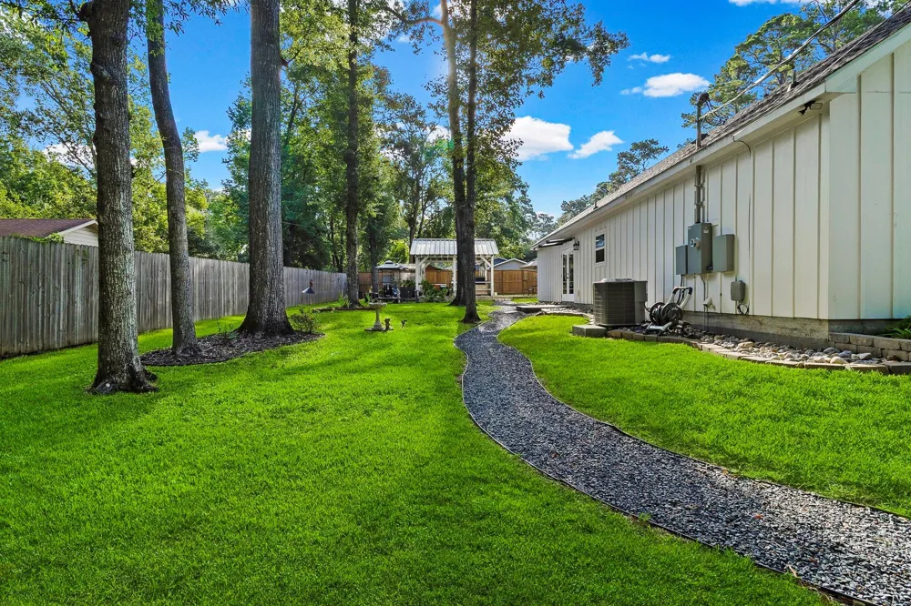 1012 W Jones Street Livingston, TX 77351