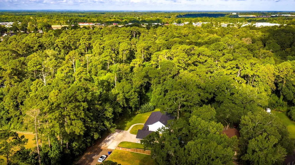 1012 W Jones Street Livingston, TX 77351