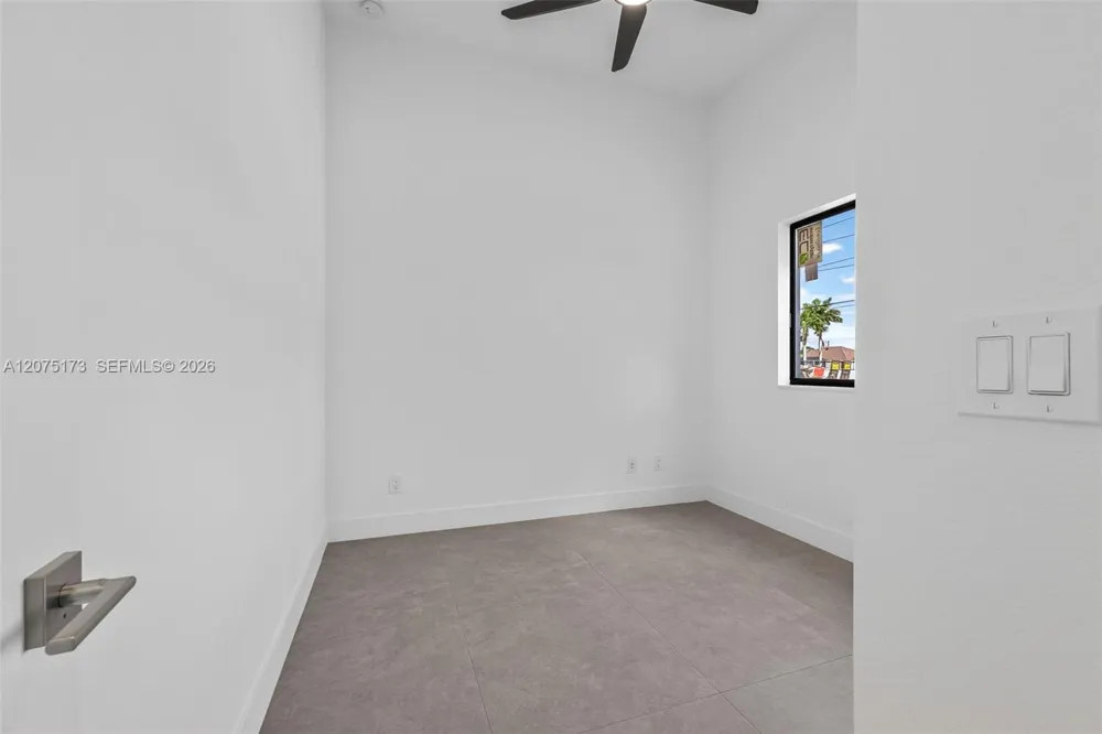 1728 KISMET PKWY W Cape Coral, FL 33993