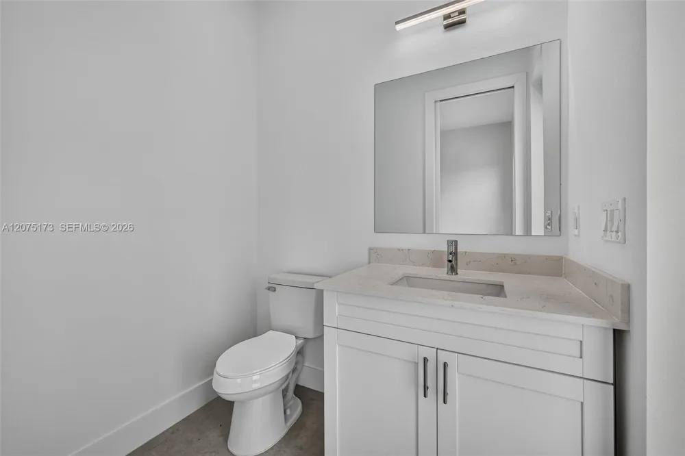1728 KISMET PKWY W Cape Coral, FL 33993