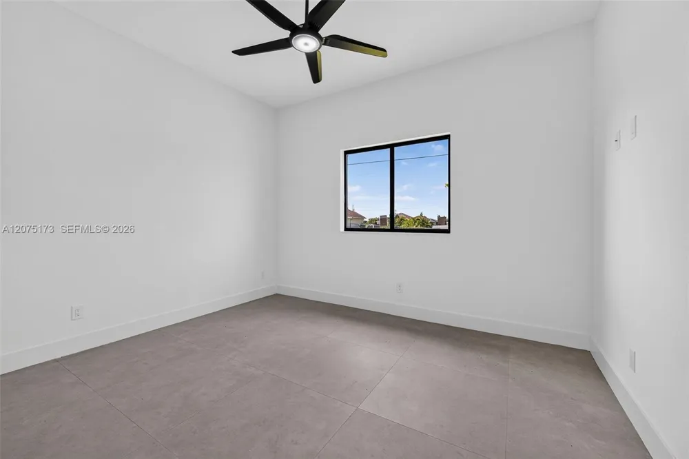 1728 KISMET PKWY W Cape Coral, FL 33993