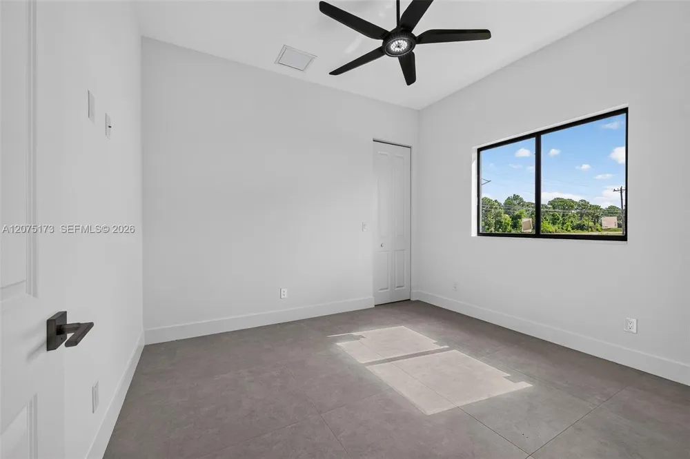 1728 KISMET PKWY W Cape Coral, FL 33993