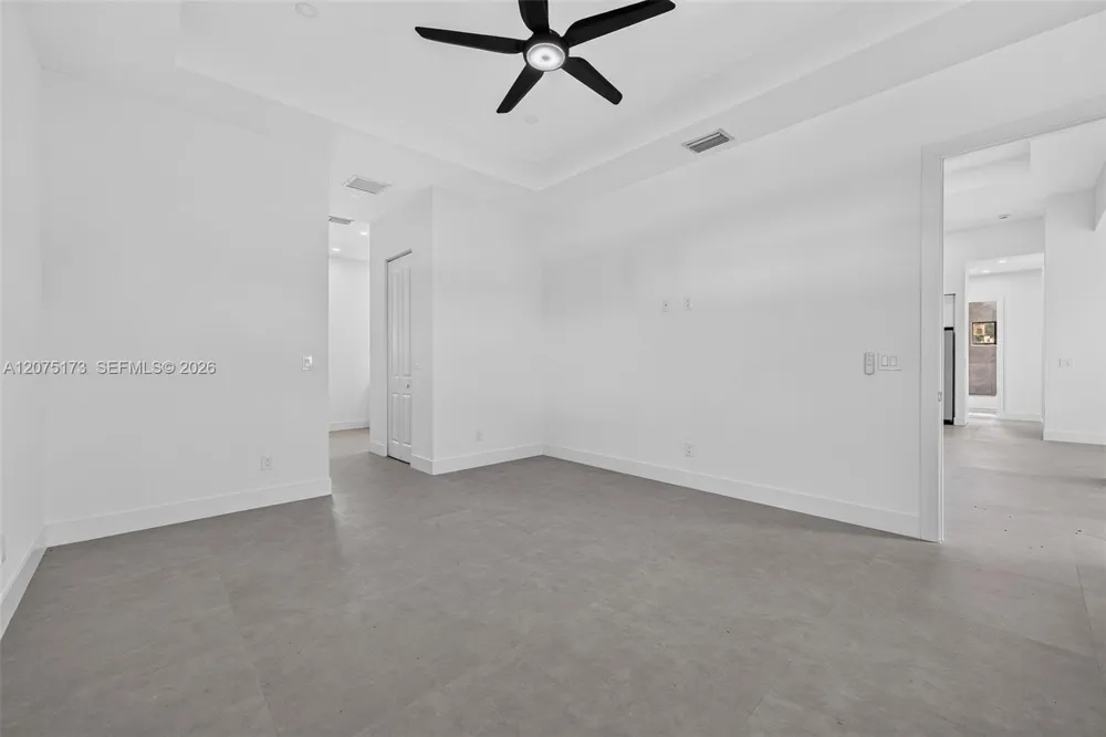 1728 KISMET PKWY W Cape Coral, FL 33993