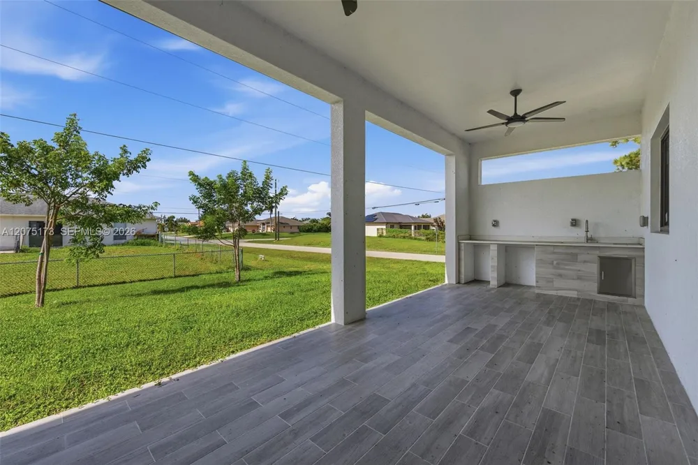 1728 KISMET PKWY W Cape Coral, FL 33993