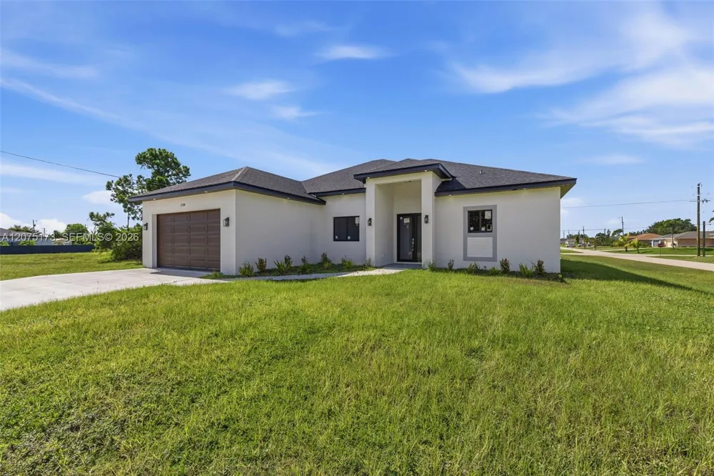 1728 KISMET PKWY W Cape Coral, FL 33993