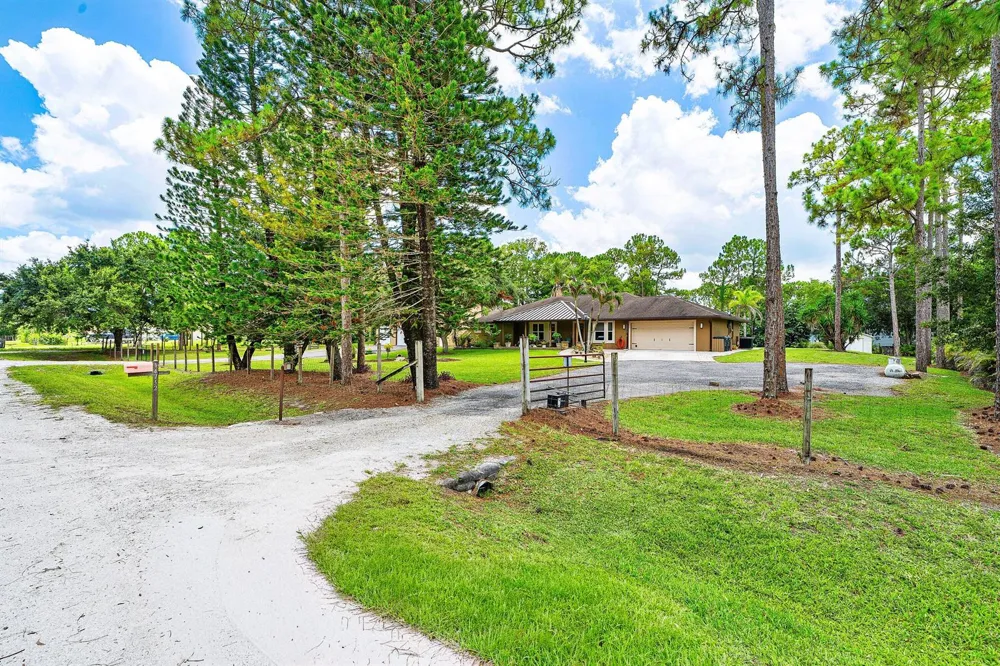 14732 63rd Court Loxahatchee, FL 33470