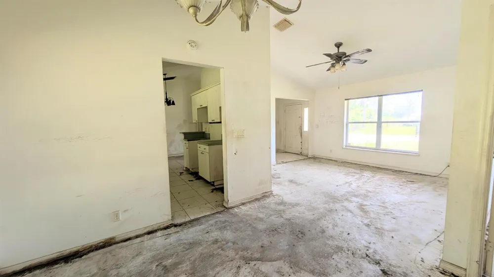 2501 Iroquois Avenue Fort Pierce, FL 34946