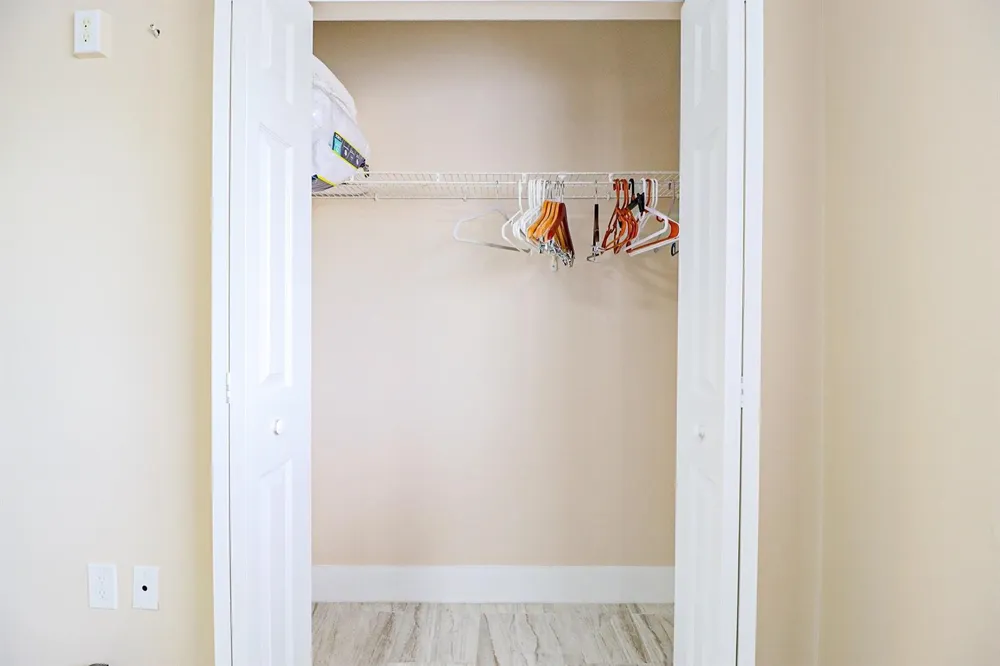 450 PALM CIRCLE W #106 Pembroke Pines, FL 33025