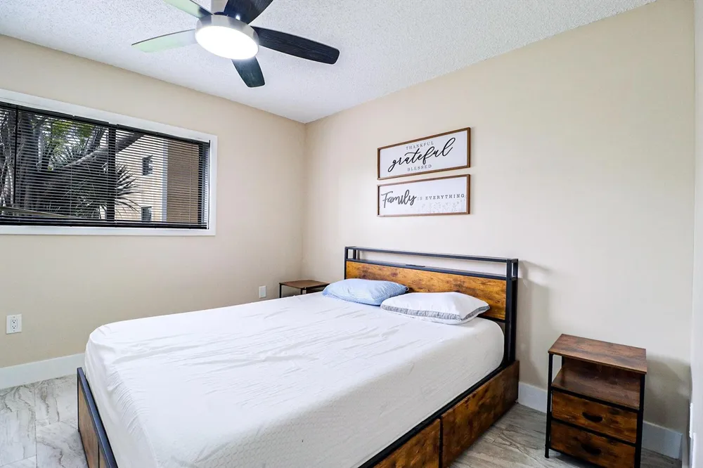 450 PALM CIRCLE W #106 Pembroke Pines, FL 33025