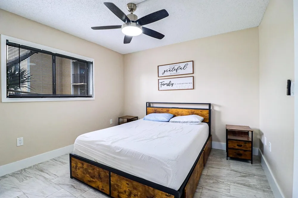 450 PALM CIRCLE W #106 Pembroke Pines, FL 33025