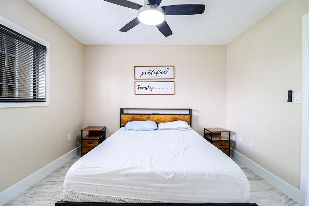 450 PALM CIRCLE W #106 Pembroke Pines, FL 33025