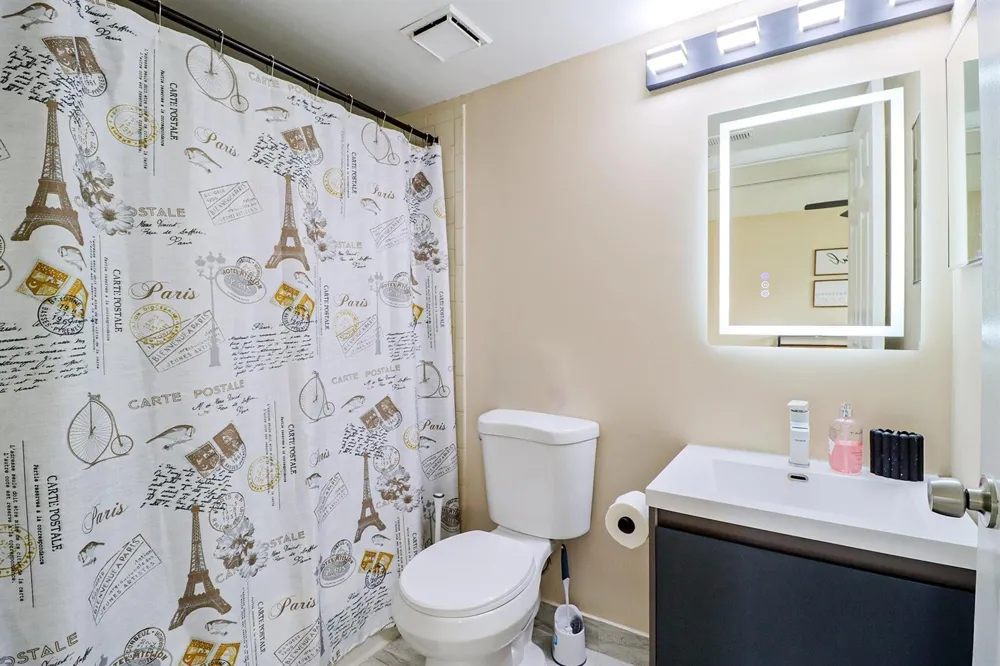 450 PALM CIRCLE W #106 Pembroke Pines, FL 33025