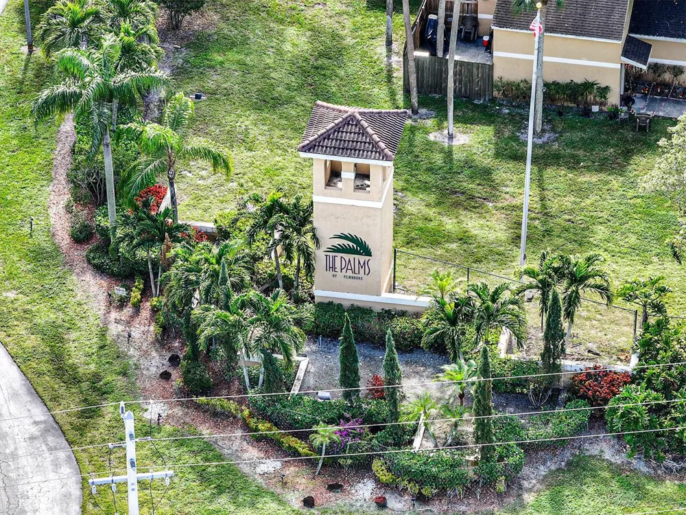 450 PALM CIRCLE W #106 Pembroke Pines, FL 33025