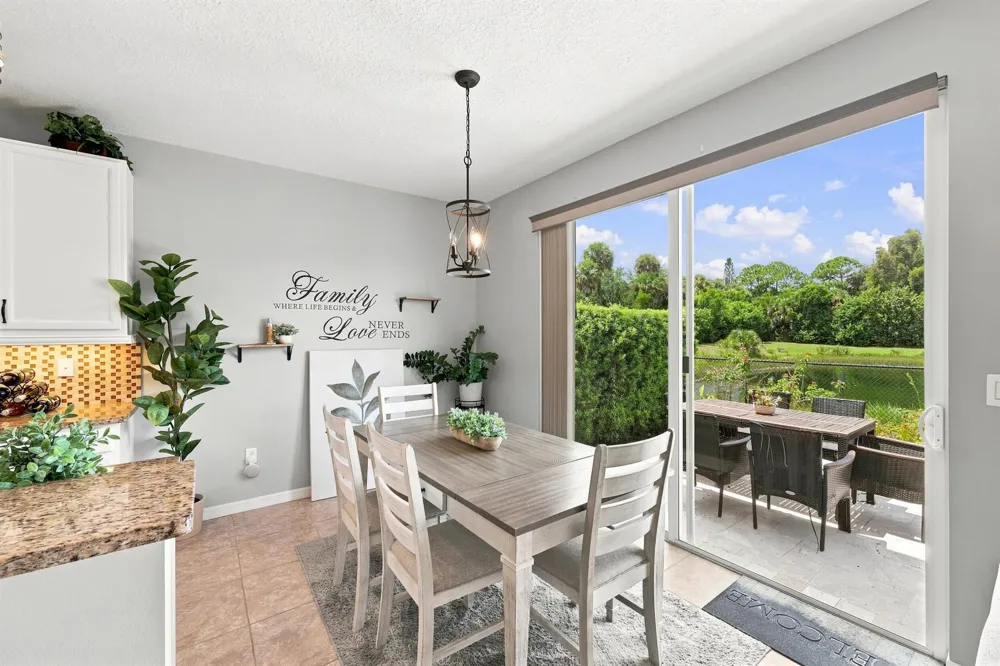 4585 Tara Cove Way West Palm Beach, FL 33417