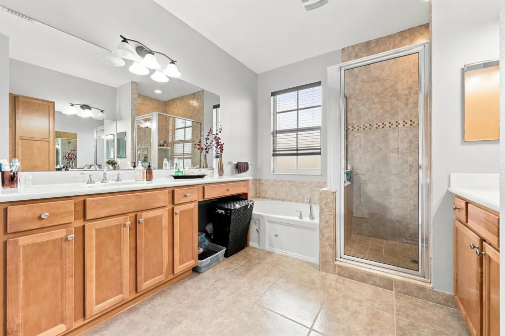 4585 Tara Cove Way West Palm Beach, FL 33417