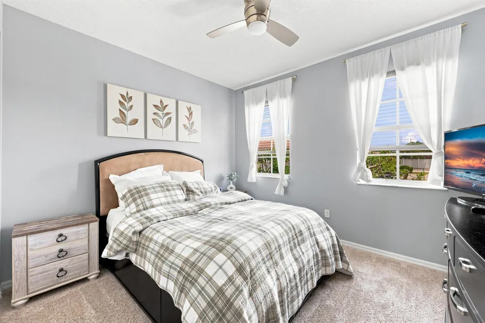 4585 Tara Cove Way West Palm Beach, FL 33417