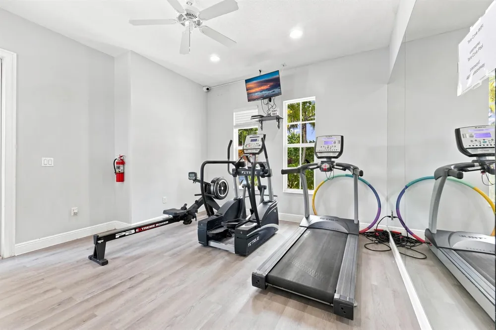 4585 Tara Cove Way West Palm Beach, FL 33417