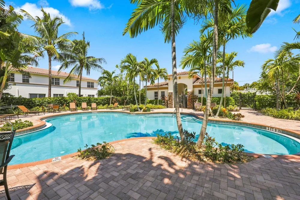 4585 Tara Cove Way West Palm Beach, FL 33417