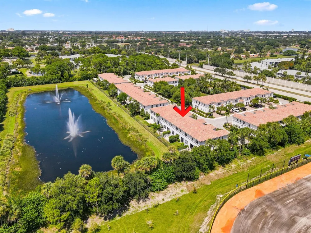 4585 Tara Cove Way West Palm Beach, FL 33417