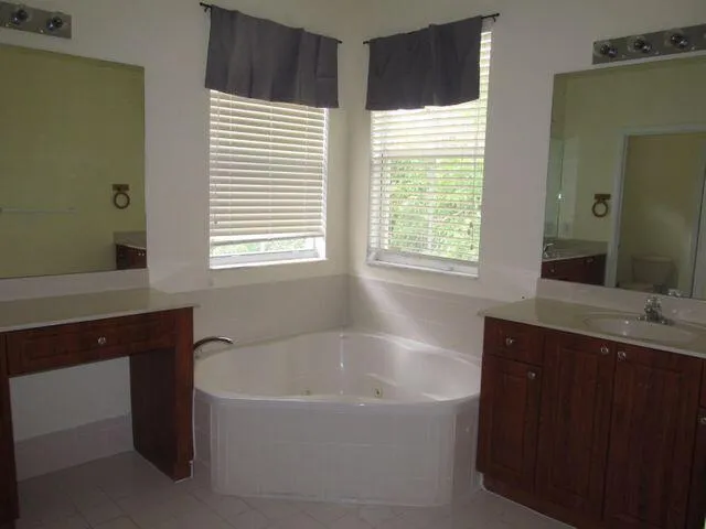 10682 OLD HAMMOCK WAY Wellington, FL 33414