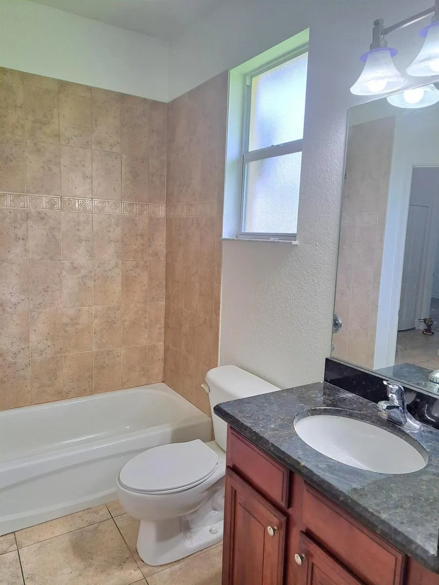 2262 SE Glover Street Port St. Lucie, FL 34984