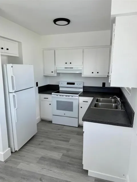2837 NE 30th Street #8