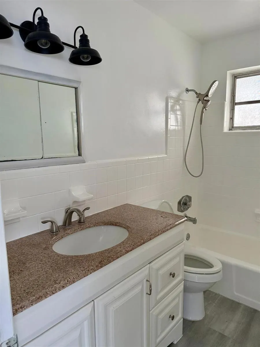 2837 NE 30th Street #8 Fort Lauderdale, FL 33306