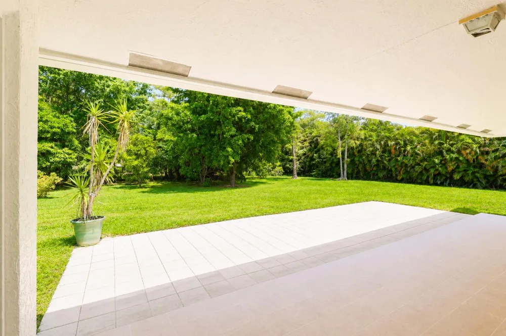 16613 61st Place Loxahatchee, FL 33470