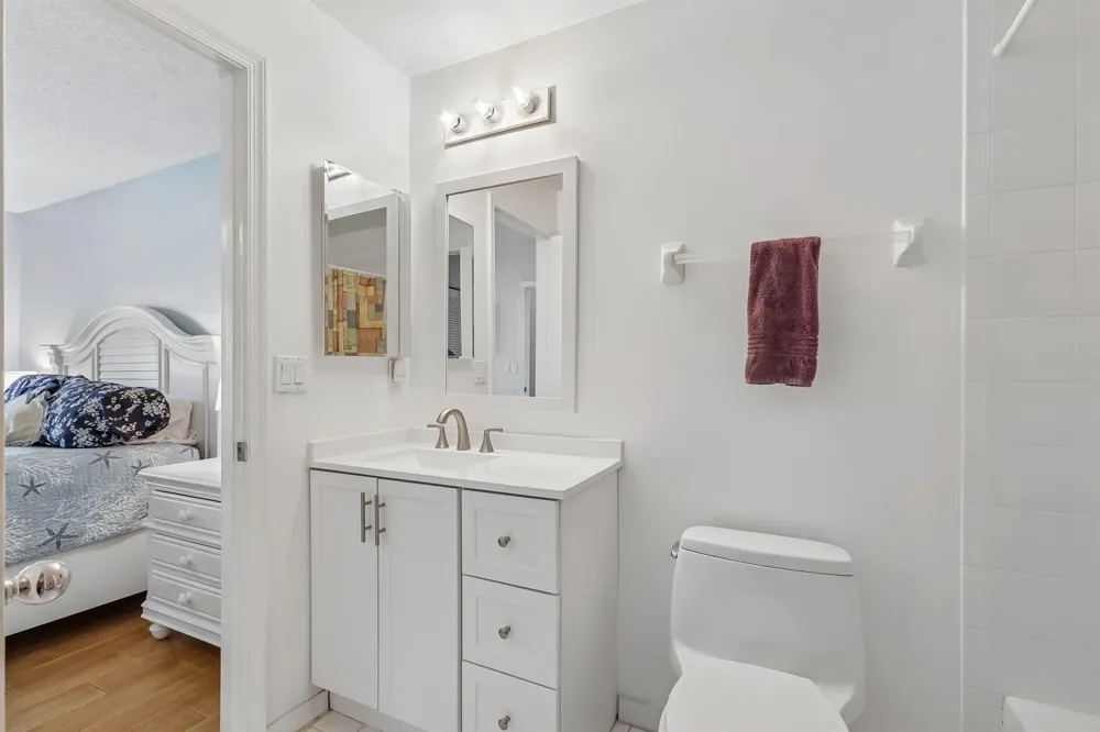 8480 LOGIA CIRCLE Boynton Beach, FL 33472