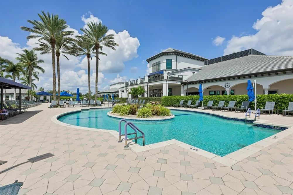 8480 LOGIA CIRCLE Boynton Beach, FL 33472