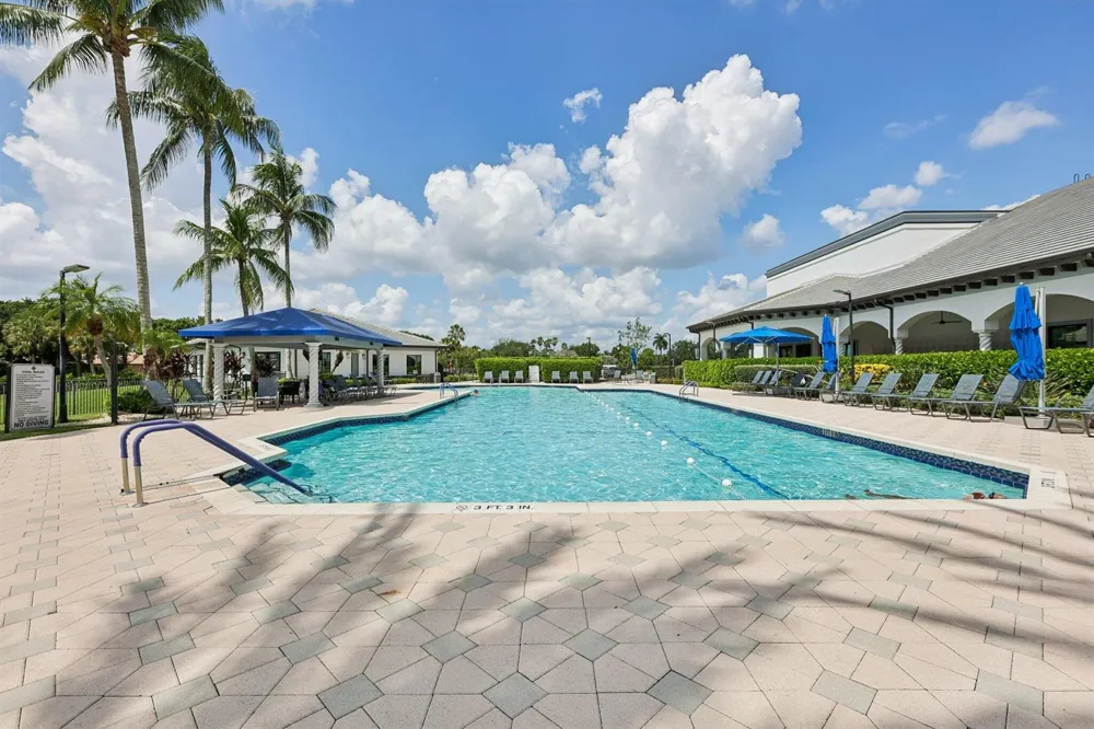 8480 LOGIA CIRCLE Boynton Beach, FL 33472