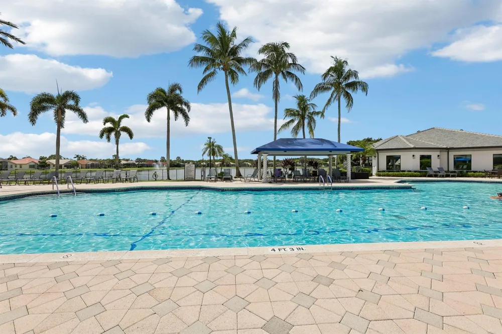 8480 LOGIA CIRCLE Boynton Beach, FL 33472
