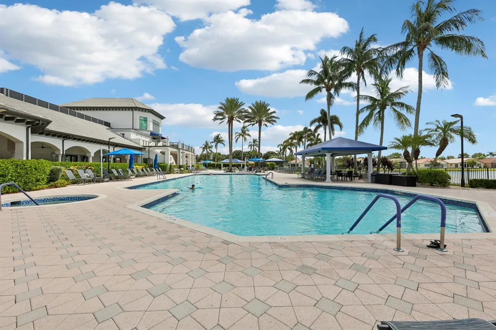 8480 LOGIA CIRCLE Boynton Beach, FL 33472