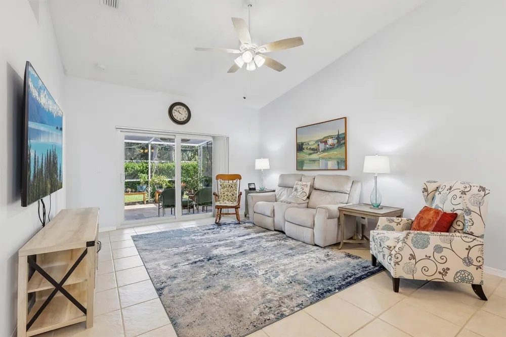 8480 LOGIA CIRCLE Boynton Beach, FL 33472