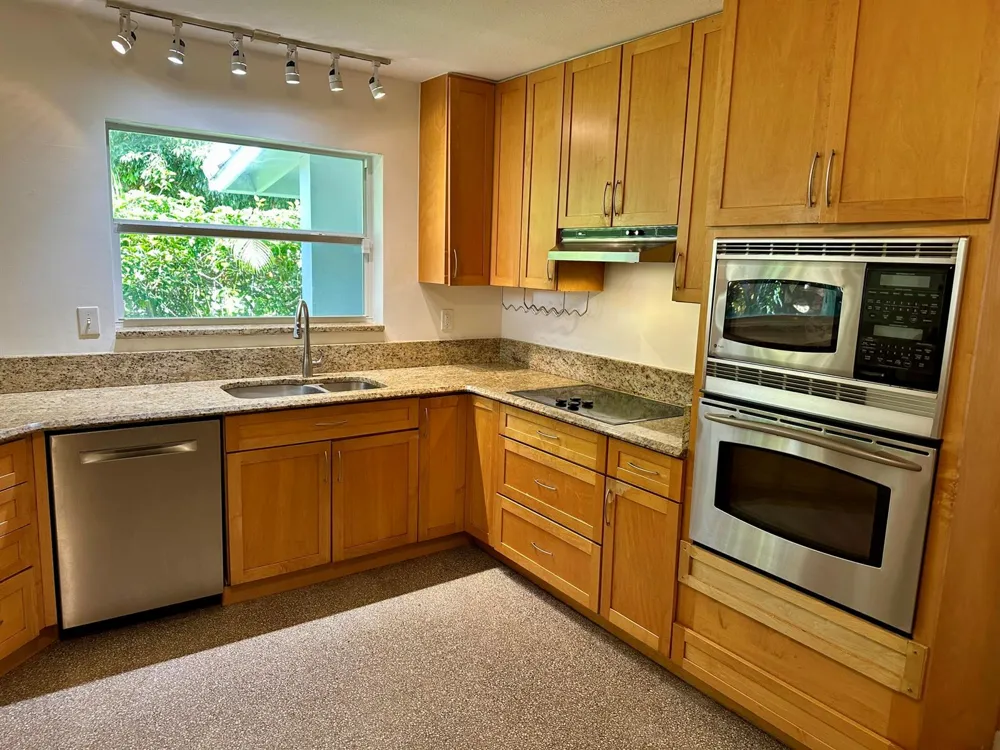 212 Kings Lynn Delray Beach, FL 33444