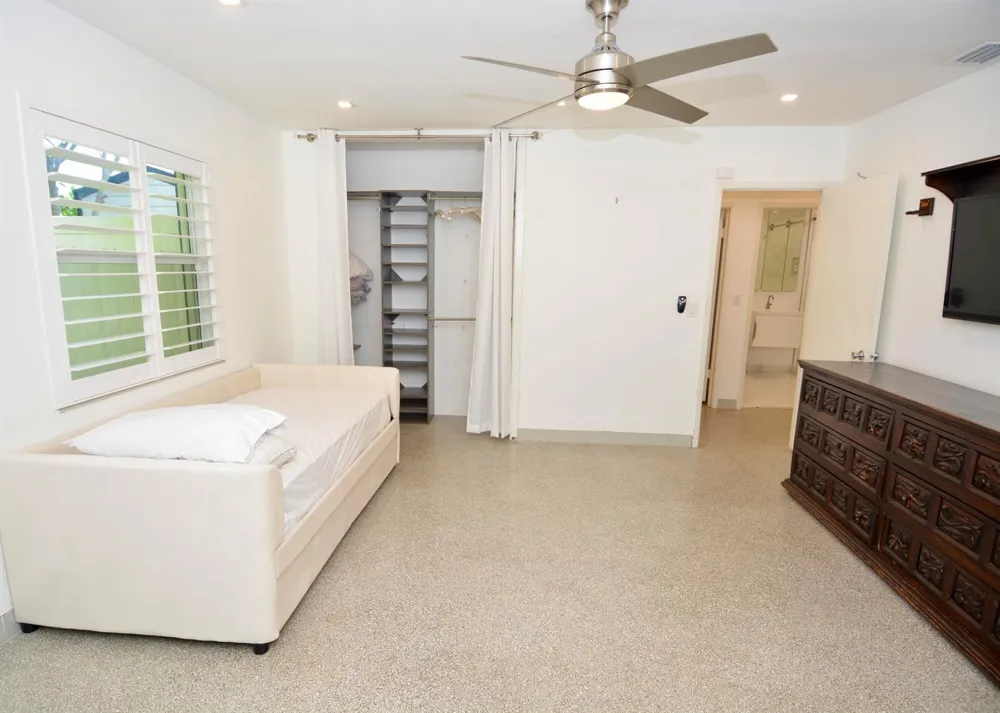 212 Kings Lynn Delray Beach, FL 33444