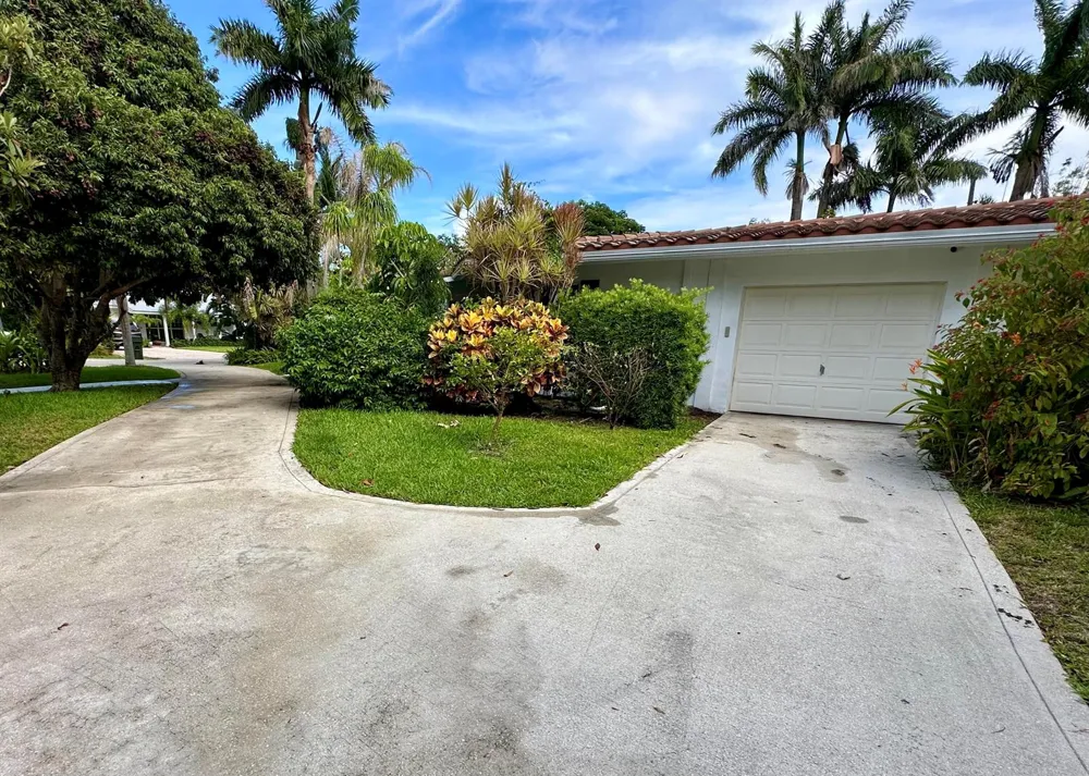 212 Kings Lynn Delray Beach, FL 33444