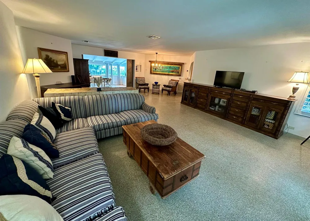 212 Kings Lynn Delray Beach, FL 33444