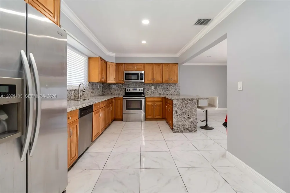 913 SW 49th Ave Plantation, FL 33317