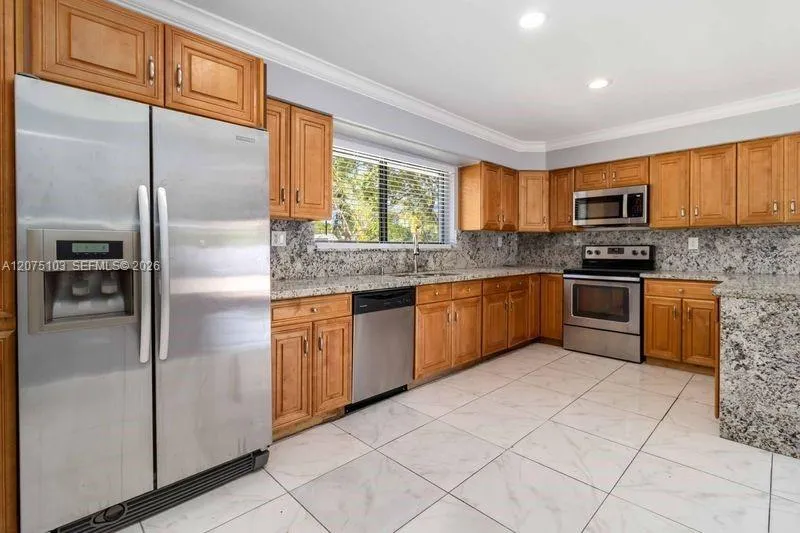 913 SW 49th Ave Plantation, FL 33317