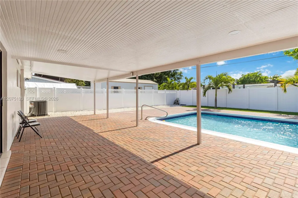 913 SW 49th Ave Plantation, FL 33317