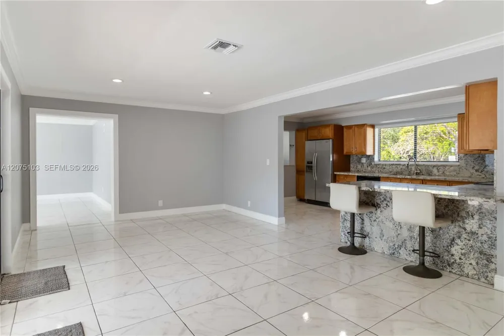913 SW 49th Ave Plantation, FL 33317