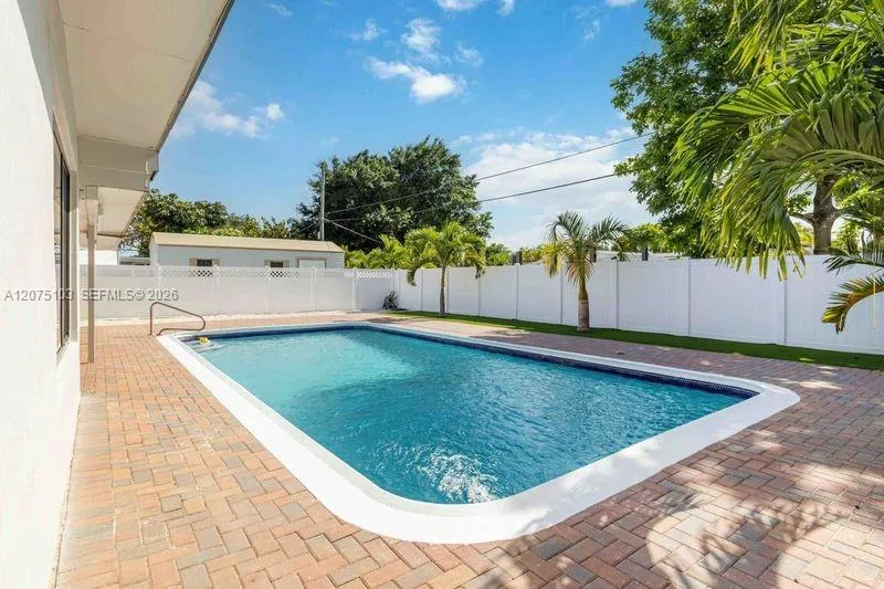 913 SW 49th Ave Plantation, FL 33317