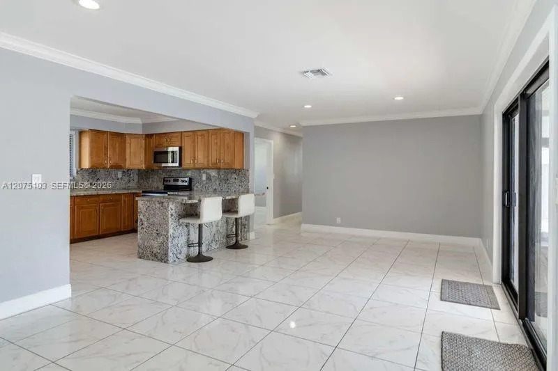 913 SW 49th Ave Plantation, FL 33317